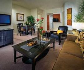 Mins to Chandler Fashion Center and East V in Chandler, AZ (Photo 2 of 2)