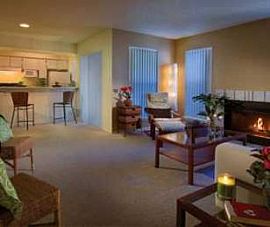 Easy Access to I-10 and Downtown! Covered in Phoenix, AZ (Photo 2 of 3)