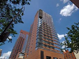 2 Bd/2 Bath Brand New Luxury Studio in T in Manhattan, NY (Photo 2 of 5)