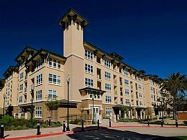 2 Bd/1 Bath Washer/ Dryers, Walk-In Clos in San Bruno, CA (Photo 3 of 5)