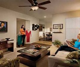 Mins to The Citadelle, Shopping and Sports in Glendale, AZ (Photo 3 of 5)