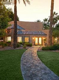 2 Bd/2 Bath Meadow Glen Offers One and T in Glendale, AZ (Photo 3 of 5)