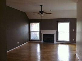 Gorgeous 3 Br W/bonus, Screened Porch And in New Bern, NC (Photo 2 of 5)