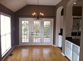 Gorgeous 3 Br W/bonus, Screened Porch And in New Bern, NC (Photo 3 of 5)