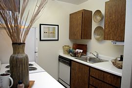 2 Bd/1 Bath Sunnyvale Studio with Private in Sunnyvale, CA (Photo 4 of 5)