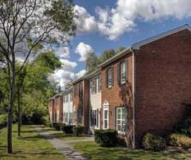 Portland 2 Bedroom with Pool, Tennis and Gym in Portland, ME