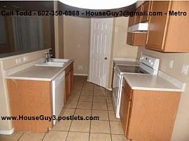 3 Bed, 1139 Sqft, $725 in Phoenix, AZ (Photo 2 of 5)
