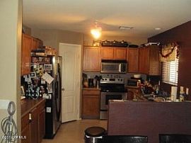 4 Bed, 1978 Sqft, $950 in El Mirage, AZ (Photo 4 of 5)