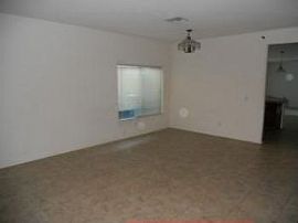 4 Bed, 2373 Sqft, $1,100 in Phoenix, AZ (Photo 3 of 5)