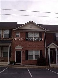 Large Townhome in Great Location Close T in Atlanta, GA