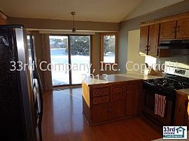 Single Family Rental Home in Brooklyn Pa in Brooklyn Center, MN (Photo 4 of 5)