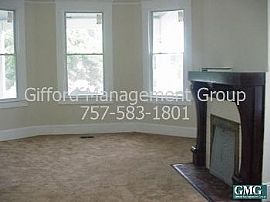 Duplex Rental Home in Norfolk in Norfolk, VA (Photo 3 of 5)