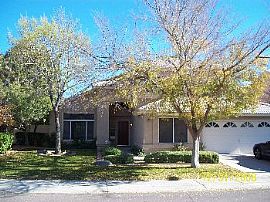 Home with Den and Large Office. Elegant Kitc in Phoenix, AZ