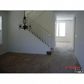 Well Kept 4/2 5 in Greenvalley in Fairfield, CA (Photo 4 of 5)