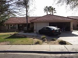 4 Bed / 2 Bath with a Pool in Alta Mesa! in Mesa, AZ