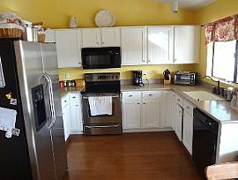 4 Bed / 2 Bath with a Pool in Alta Mesa! in Mesa, AZ (Photo 2 of 5)