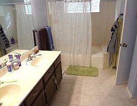 4 Bed / 2 Bath with a Pool in Alta Mesa! in Mesa, AZ (Photo 4 of 5)