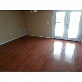 Beautiful Tempe Remodel! 4 Bed / 2 Bath! in Tempe, AZ (Photo 4 of 5)