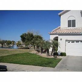 3 Bed / 2.5 Bath in Gilbert on The Lake in Gilbert, AZ (Photo 2 of 5)