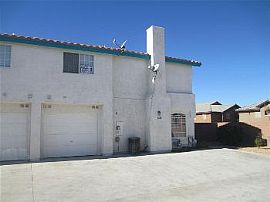 This Is a Must See Townhome in Gated Com in Las Vegas, NV (Photo 2 of 5)