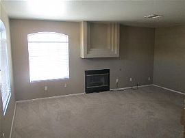 This Is a Must See Townhome in Gated Com in Las Vegas, NV (Photo 3 of 5)