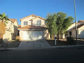 Great Home with Spacious Floor Plan. in Las Vegas, NV