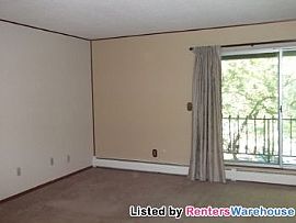 Awesome 1 Bd 1 Bath Condo in New Hope! in Brooklyn Center, MN (Photo 2 of 5)