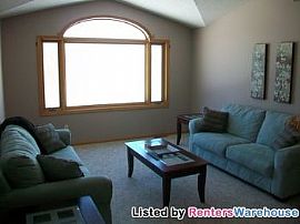 Gorgeous 4bd/2ba Single Family Home! in Princeton, MN (Photo 2 of 5)