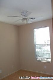 Nice 4 Bed/3 Bath Home in Phoenix, AZ (Photo 5 of 5)