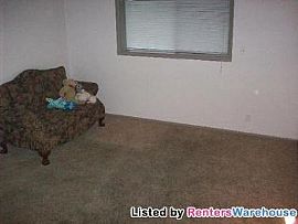Very Nice 2bd/1ba End Unit Th in Brookly in Brooklyn Center, MN (Photo 4 of 5)