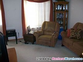 Very Nice 2bd/1.5ba Townhouse! in Elk River, MN (Photo 3 of 5)