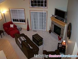 Large 3bd/2.5ba Townhouse- Master on Mai in Victoria, MN (Photo 3 of 5)