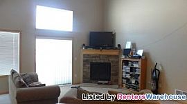 Large 3bd/2.5ba Townhouse- Master on Mai in Victoria, MN (Photo 4 of 5)