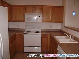 Charming 2 Bed/2 Bath Condo in East Mesa in Mesa, AZ (Photo 2 of 5)