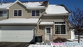 3 Bedroom Huge End Unit in Farmington, MN