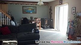 3 Bedroom Huge End Unit in Farmington, MN (Photo 4 of 5)