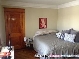 Beautiful Home with Original Woodwork Ha in Saint Paul, MN (Photo 4 of 5)