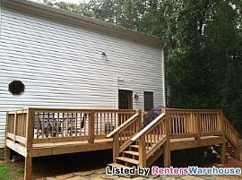 Charming Cottage in Private, Wooded Neig in Canton, GA (Photo 2 of 5)