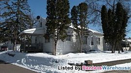 2 Bedroom with a Huge Huge Yard!! Bring in Coon Rapids, MN (Photo 3 of 5)