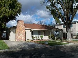 Modesto La Loma Area 3 Bedroom 2 Bath in Modesto, CA