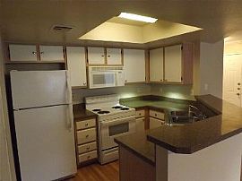 Very Nice Upstairs Condo in Las Vegas, NV (Photo 3 of 5)