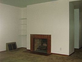 Beautiful 3 Bedroom Home in Burbank in Burbank, CA (Photo 3 of 5)