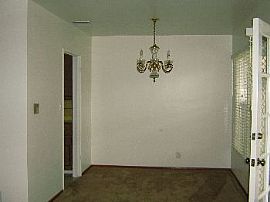 Beautiful 3 Bedroom Home in Burbank in Burbank, CA (Photo 4 of 5)