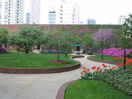 2 Bd/2 Bath River North Community, Commu in Chicago, IL (Photo 4 of 5)