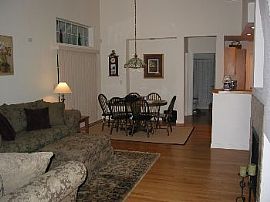 Superb Pelican Pointe Townhome in Aurora, CO (Photo 4 of 5)