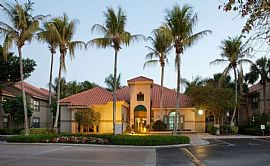 2 Bd/1 Bath West Palm Beach Apts with In-H in Haverhill, FL (Photo 2 of 5)