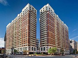 2 Bd/2 Bath Walk-In Closets! Washer and Dr in Arlington, VA