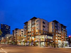 2 Bd/2 Bath Close to Freeway! Fithness C in Beaux Arts, WA