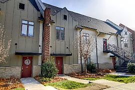 Modern 2 Br Condo -- Walk to Davidson Co in Davidson, NC