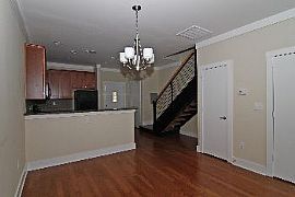 Modern 2 Br Condo -- Walk to Davidson Co in Davidson, NC (Photo 3 of 5)